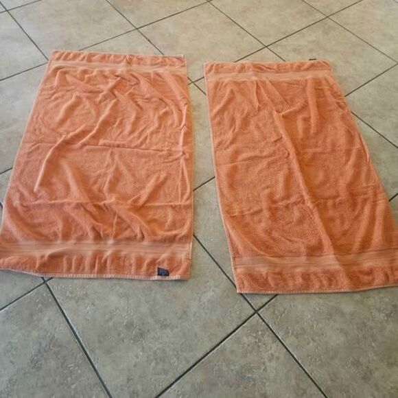 Nautica Set of 2 Orange Bath Towels - Picture 5 of 5